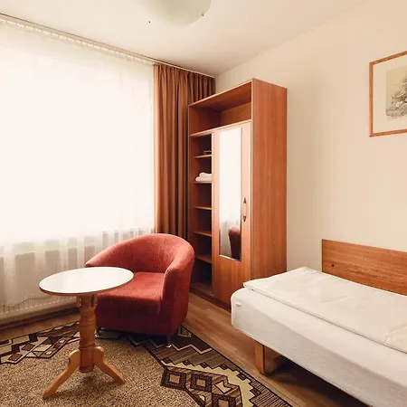 Pokoje Goscinne Akropol Bed & Breakfast *