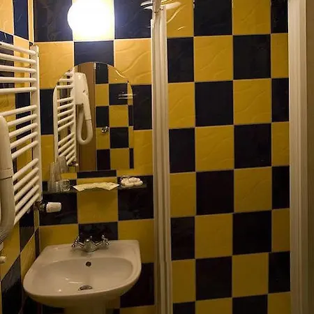 Pokoje Goscinne Akropol Bed & Breakfast *