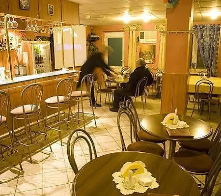 فندق مبيت وإفطار Pokoje Goscinne Akropol
